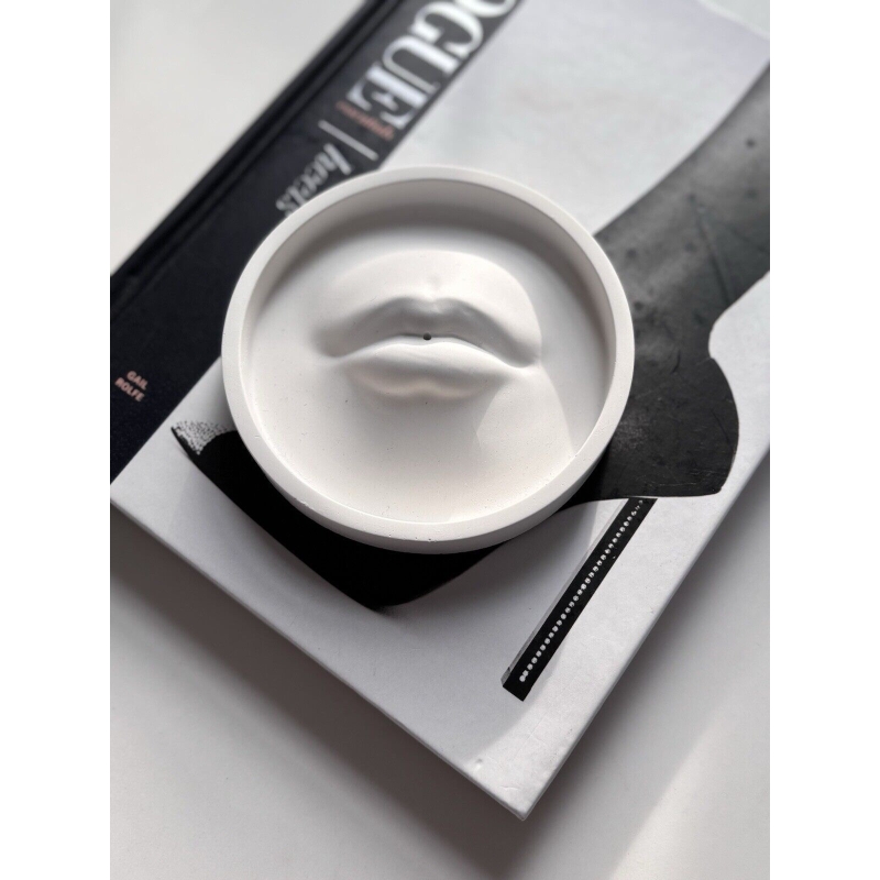 Smilkalinė "Bučinys"